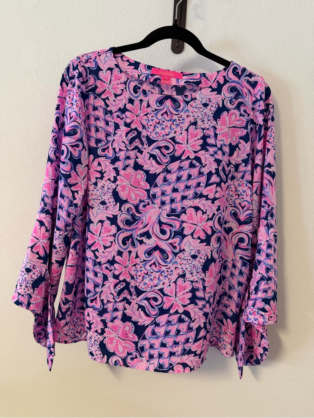 Lilly Pulitzer Langston Blouse Indigo Love You Bunches Top - Picture 2 of 8